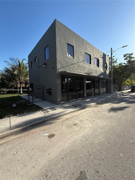 214 NW 11th St Unit B, Miami, FL 33136