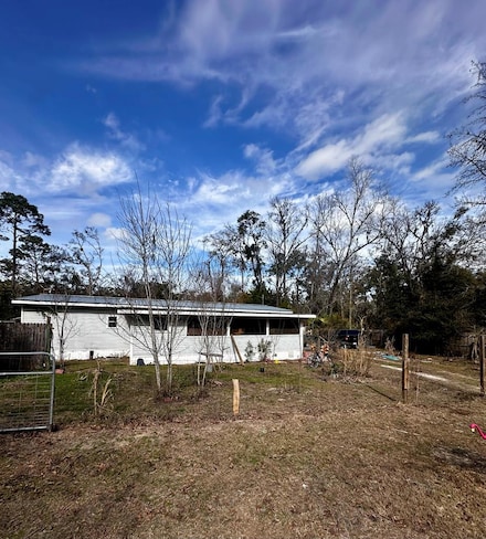 240 SE 923rd St, Old Town, FL 32680