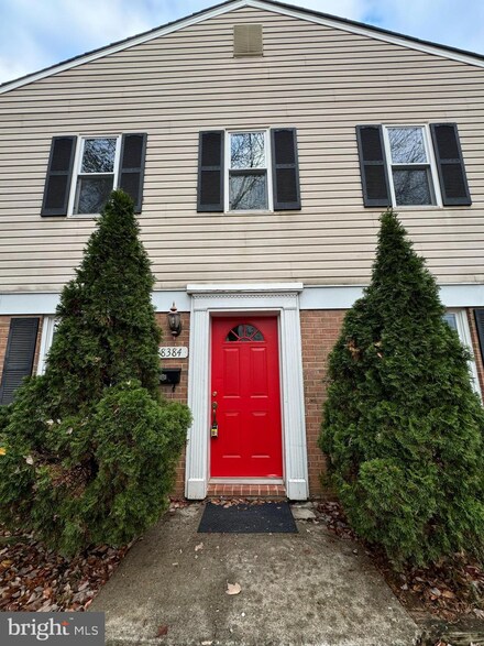 8384 Irongate Way, Manassas, VA 20109