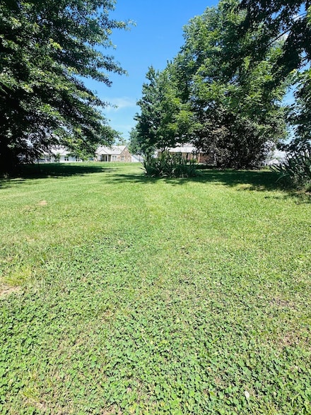 307 S High St, Stockton, MO 65785