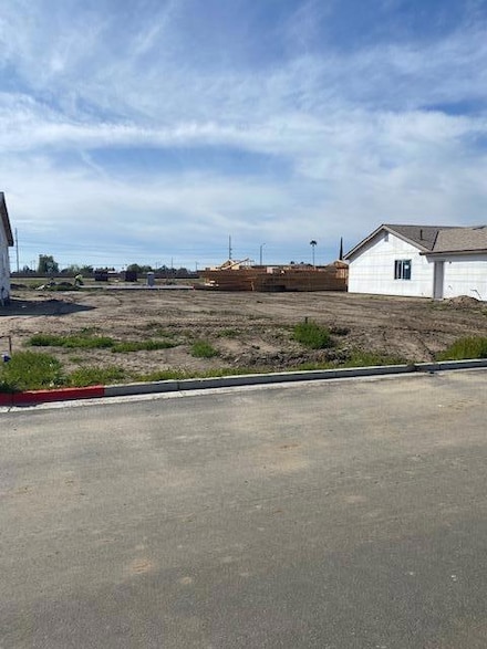 1153 S Creekside St, Porterville, CA 93257