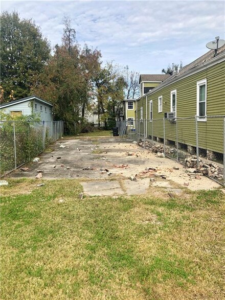 4521 Loyola Ave, New Orleans, LA 70115