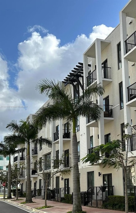 8301 NW 41st St Unit B-204, Doral, FL 33166