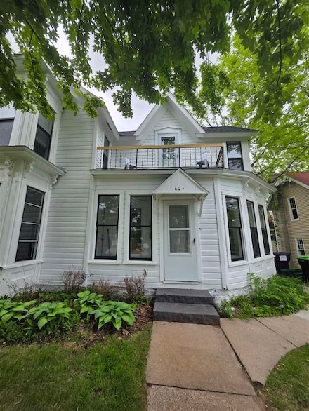 624 Michigan St Unit 4, Petoskey, MI 49770
