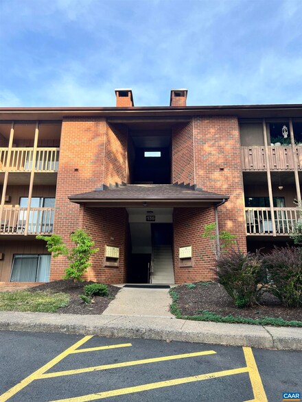136 Green Turtle Ln Unit 9, Charlottesville, VA 22901