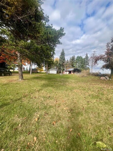 7688 Wilder Rd, Vassar, MI 48768