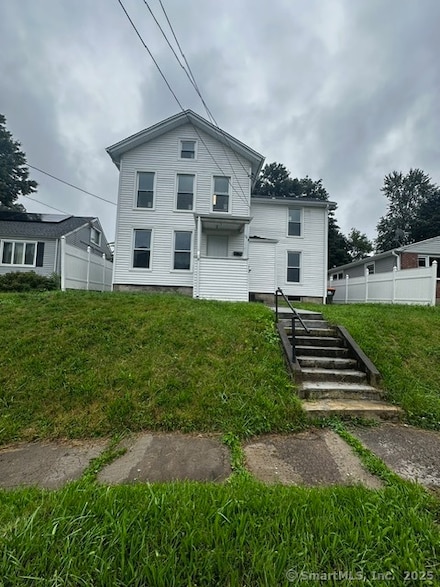 76 Columbus Ave, Meriden, CT 06451
