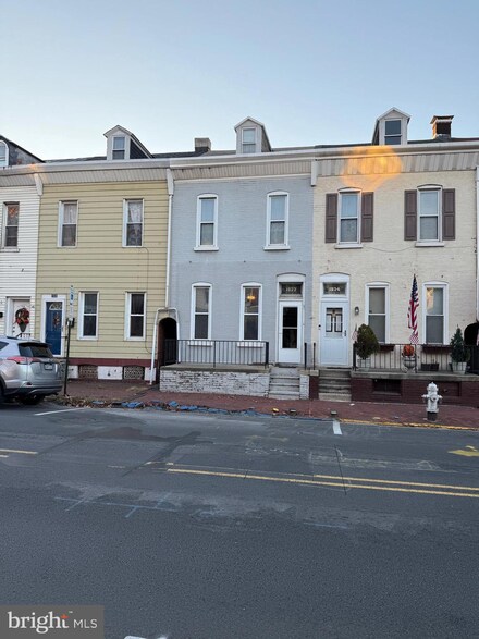 1532 N 9th St, Reading, PA 19604