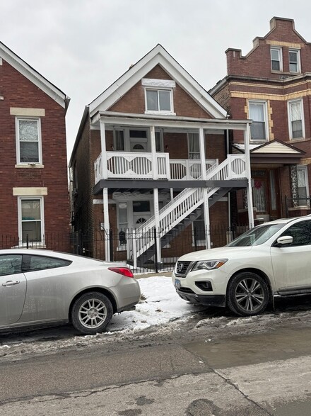 2620 S Sawyer Ave Unit 1, Chicago, IL 60623