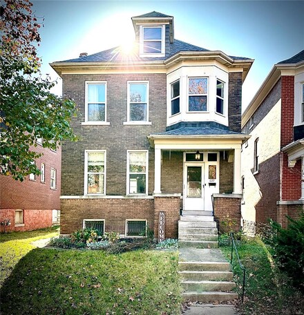 622 Dover Place, Saint Louis, MO 63111