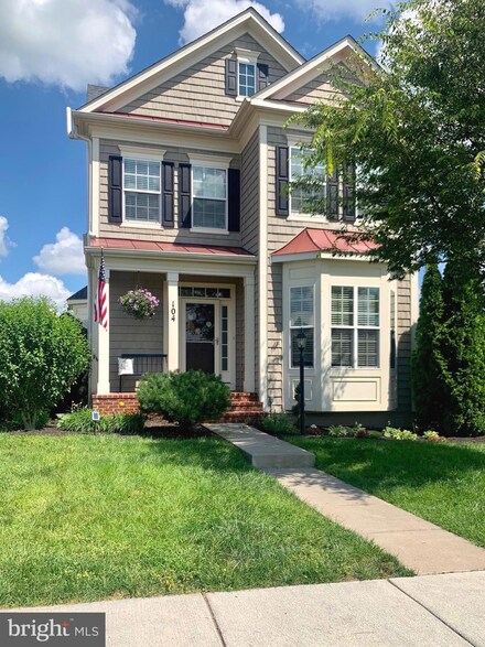 104 Leavenworth Ct, Stephenson, VA 22656