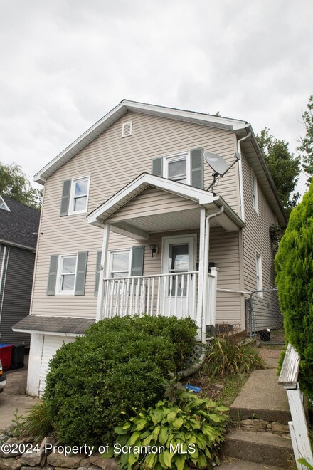 148 Wyoming St, Carbondale, PA 18407