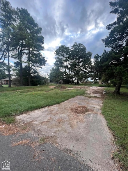 500 Thurmond St, Leachville, AR 72438