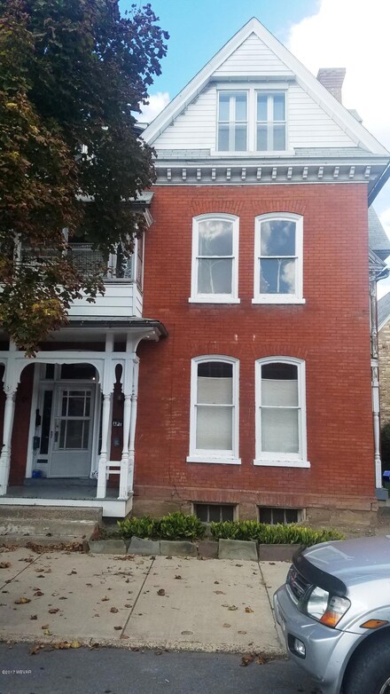 33 Walnut St, Milton, PA 17847
