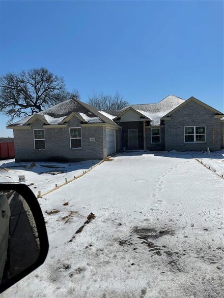 311 E Jefferson St, Palmer, TX 75152