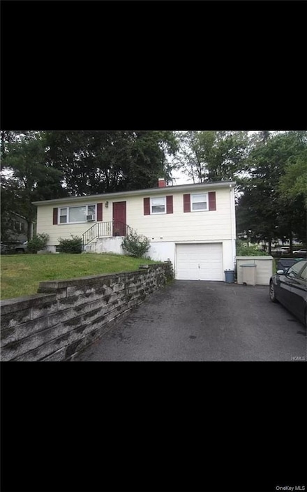 85 Duelk Ave, Monroe, NY 10950