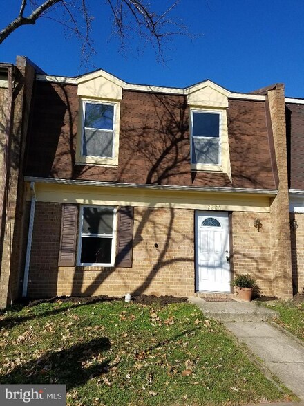 2226 Monaghan Dr, Herndon, VA 20170