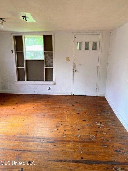902 Laird St, Picayune, MS 39466