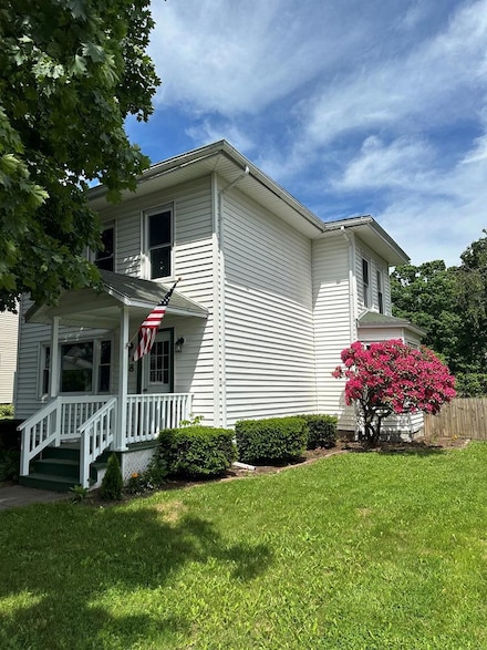 8 Pine St, Waverly, NY 14892