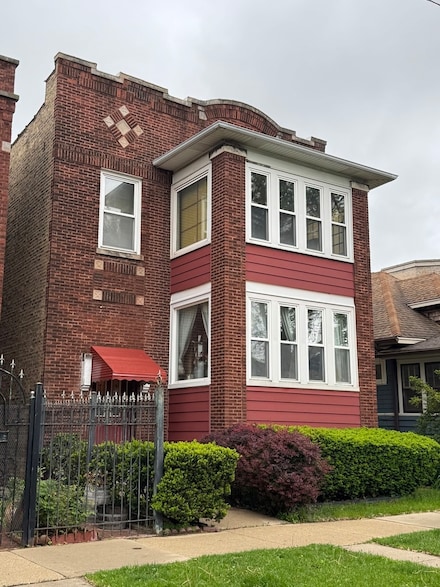 5028 N Sawyer Ave, Chicago, IL 60625