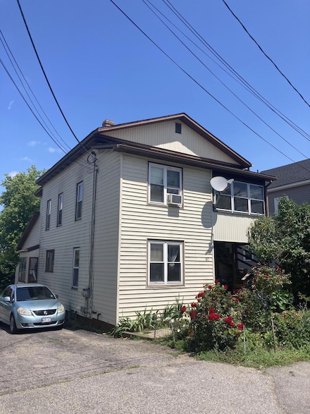 167 Cleaves St, Biddeford, ME 04005