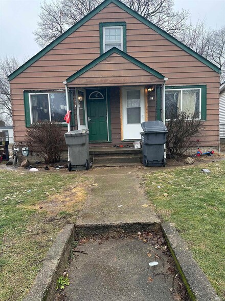 2508-2810 Dewey St, Anderson, IN 46016