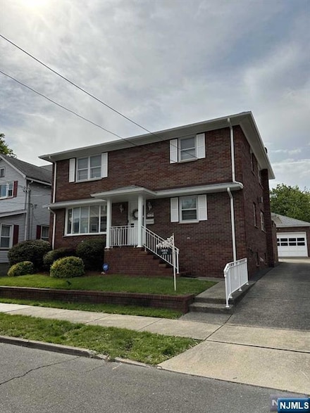 285 Livingston Ave Unit 2nd Fl, Lyndhurst, NJ 07071