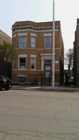 3435 W Harrison St, Chicago, IL 60624