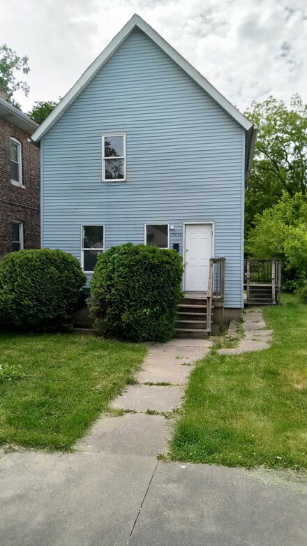 15414 Myrtle Ave, Harvey, IL 60426