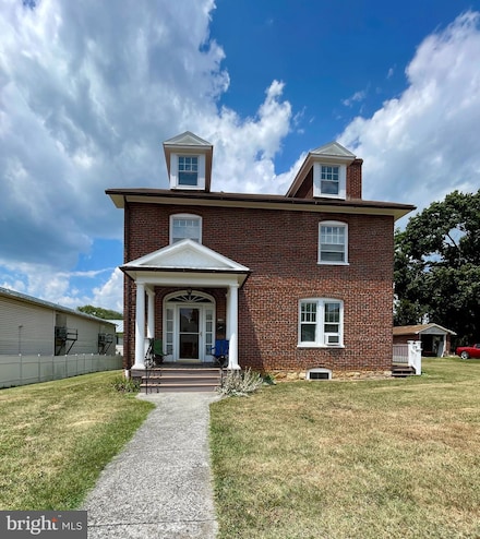 506 E Liberty St, Charles Town, WV 25414