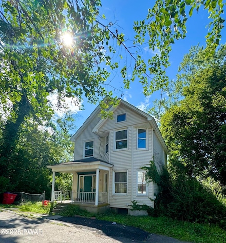 28 Rock St, Carbondale, PA 18407