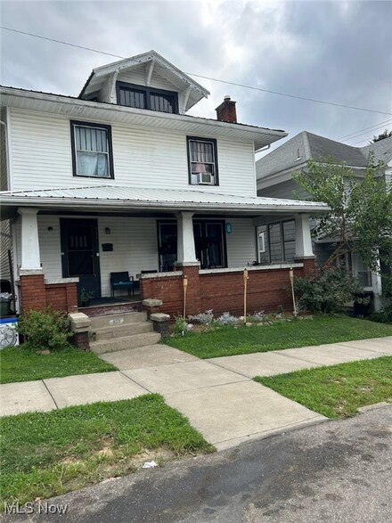 932 Gomber Ave, Cambridge, OH 43725