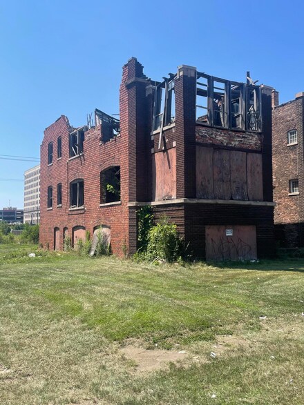 536 Connecticut St, Gary, IN 46402