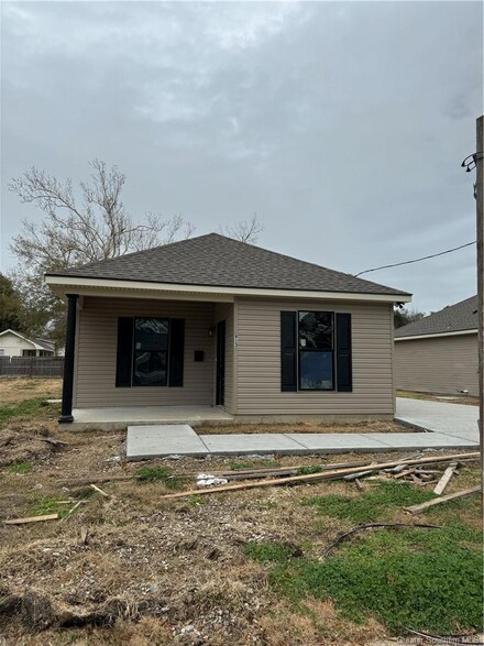917 Sycamore St, Lake Charles, LA 70601