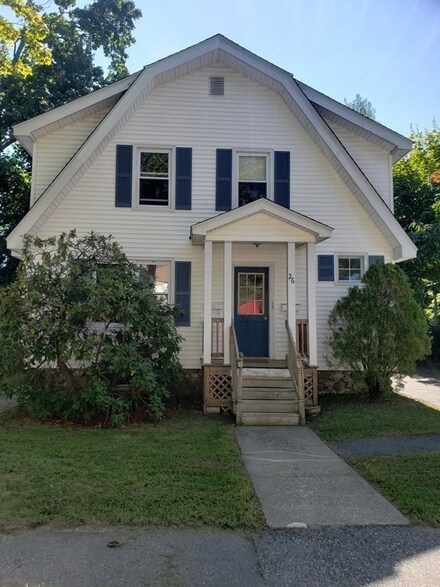 26 Courtland St, Worcester, MA 01602