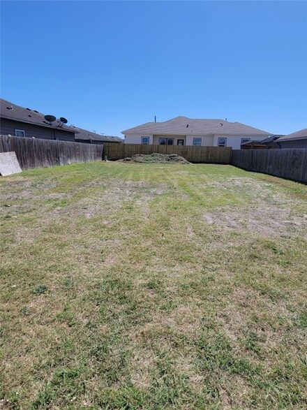 1521 Days End Dr, Corpus Christi, TX 78417