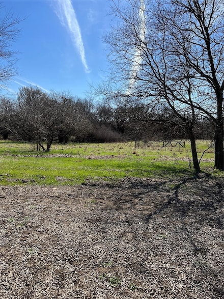 208 Hcr 4149, Grandview, TX 76050