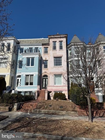 1201 Girard St NW, Washington, DC 20009