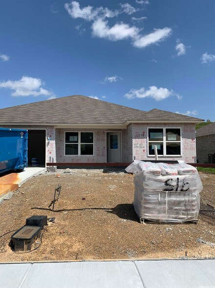 1075 Rockwell Dr, Conway, AR 72032