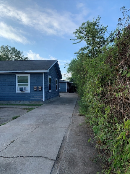 3522 Elpyco St, Houston, TX 77051