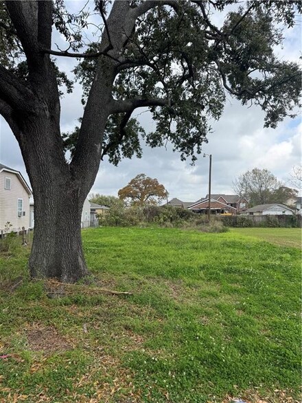 4419 Prairie St, Metairie, LA 70001