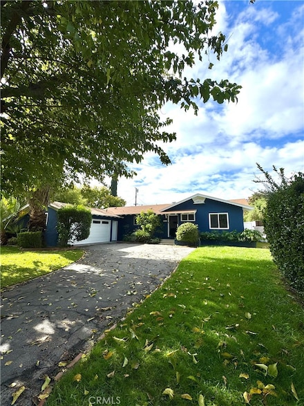 7845 Nevada Ave, Canoga Park, CA 91304