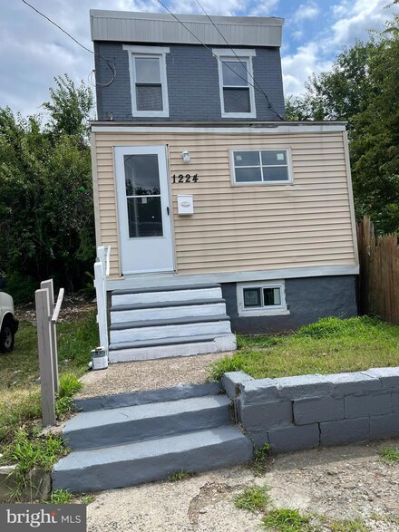 1224 Lansdowne Ave, Camden, NJ 08104