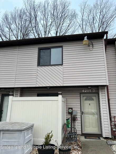 4201 Amboy Rd Unit 3, Staten Island, NY 10308