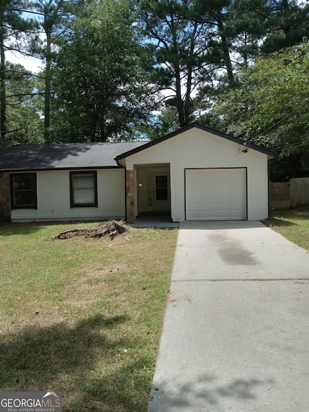 9069 Sterling Ridge Ln, Jonesboro, GA 30238