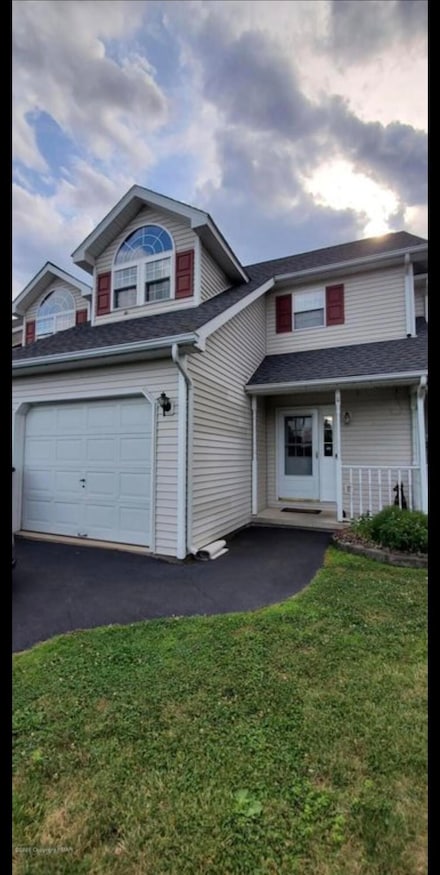 645 Country Acres Ct, Effort, PA 18330