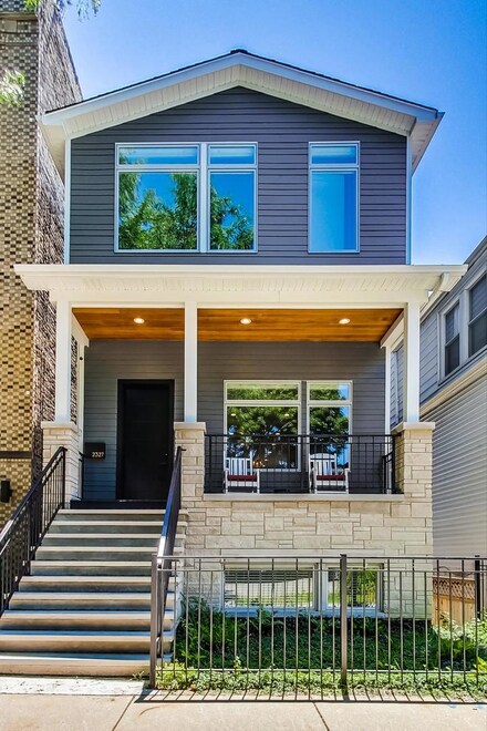 2327 W Melrose St, Chicago, IL 60618