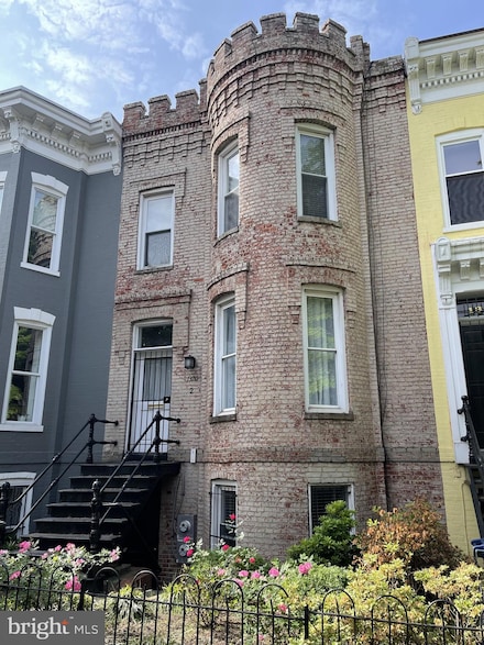 1320 T St NW Unit 1, Washington, DC 20009