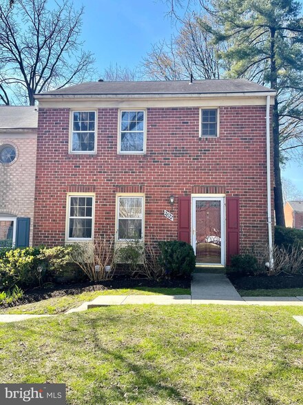 2822 Atlanta Dr Unit 9-2822, Silver Spring, MD 20906
