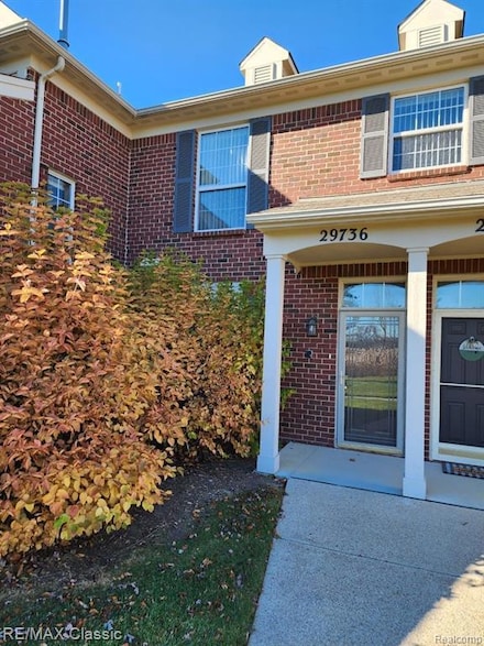 29736 Heritage Pkwy Unit 5, Warren, MI 48092